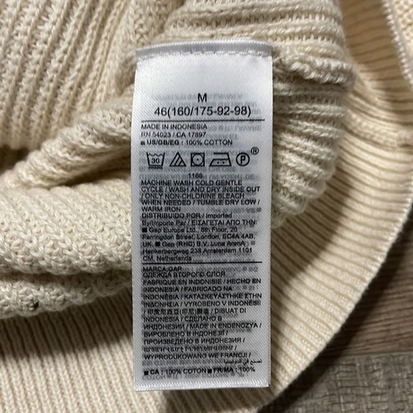 GAP Women’s Textured Puff Sleeve Sweater - NWT - Medium - Picture 4 of 4